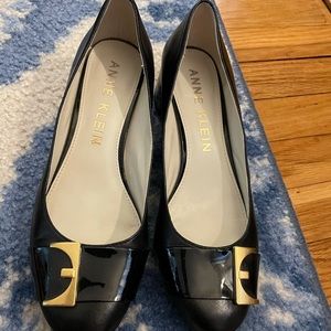 EUC Size 9.5 Anne Klein heels